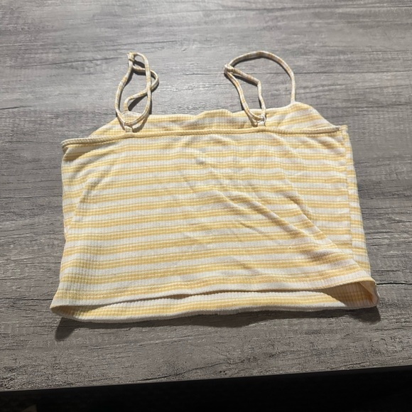 Me to We Striped Yellow and White Crop Top Size Medium - Picture 2 of 3